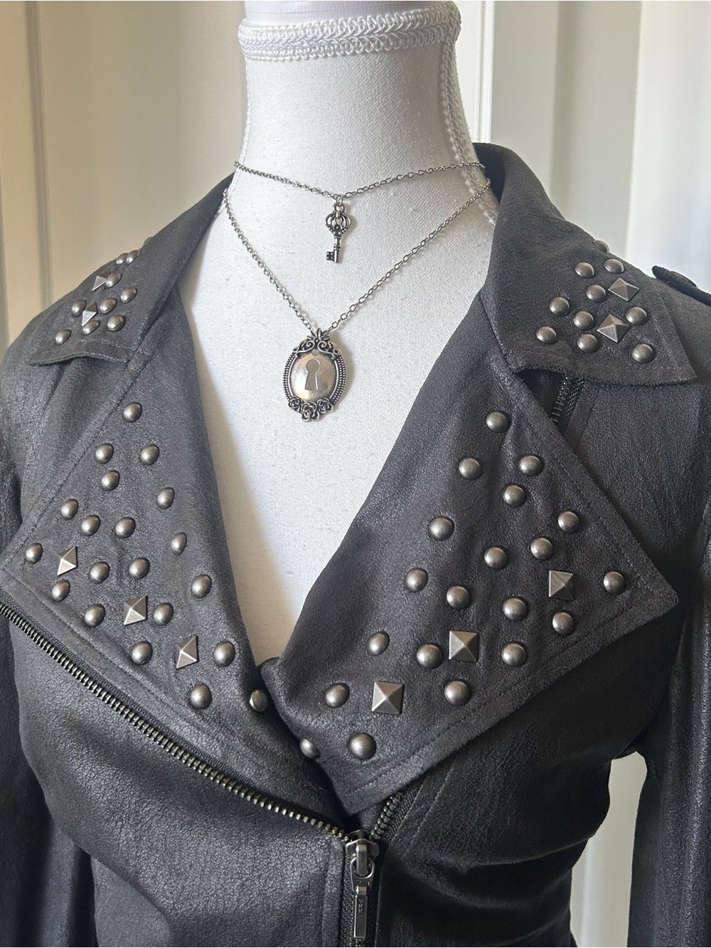 Y2K Grunge “Bianca Nygard” Grey Studded Asymmetrical Zip-up Jacket - Picture 3 of 7
